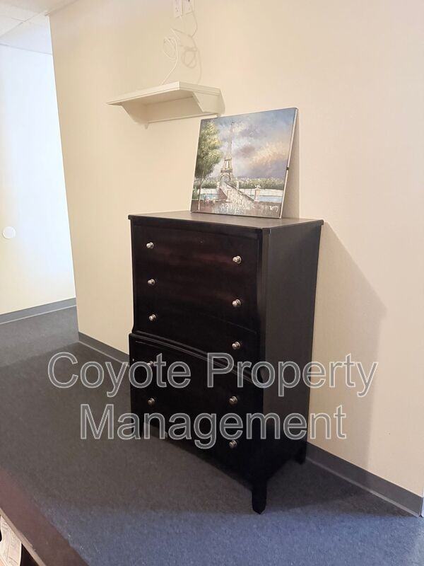 100 E Broadway St - Photo 4 of 6