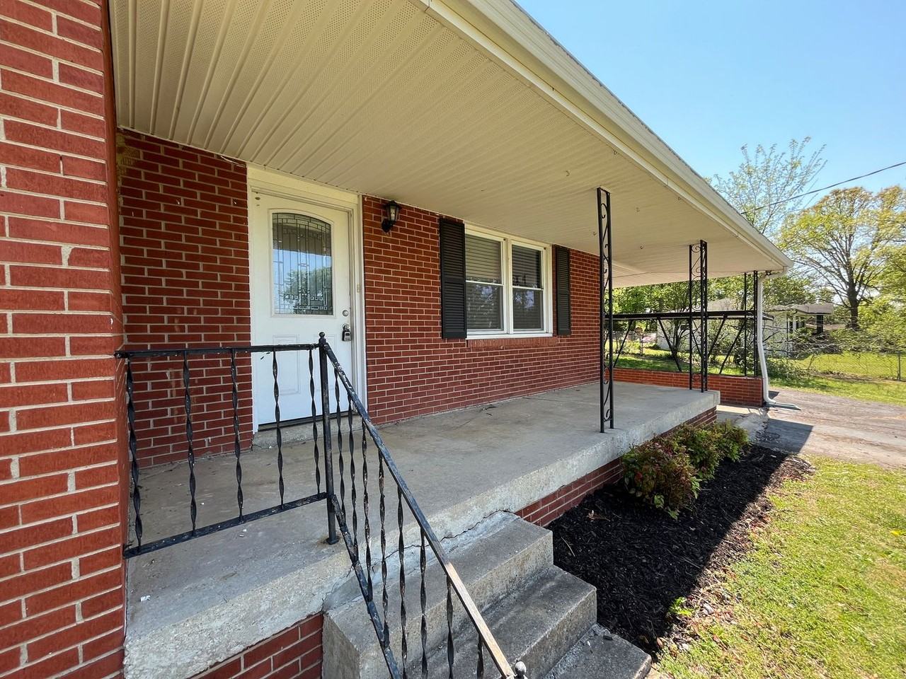 606 Terrace Hill Rd - Photo 2 of 15