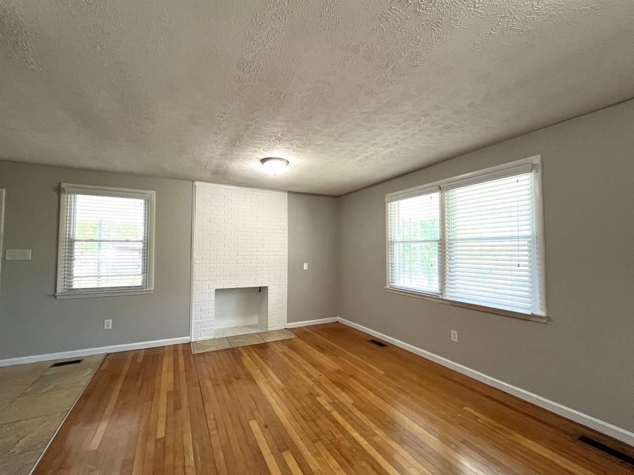 606 Terrace Hill Rd - Photo 3 of 15