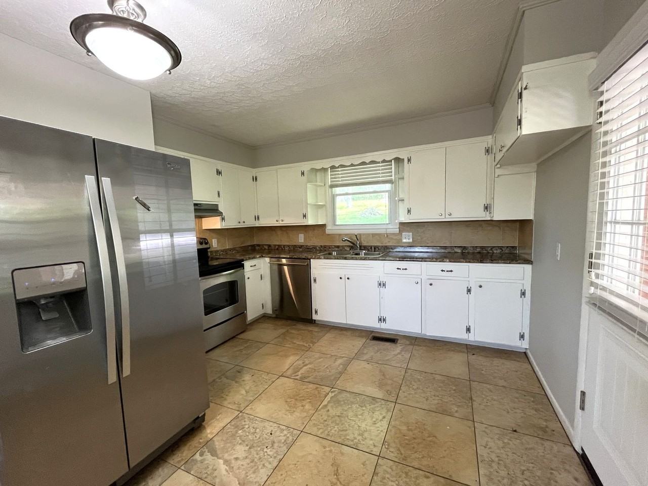 606 Terrace Hill Rd - Photo 6 of 15