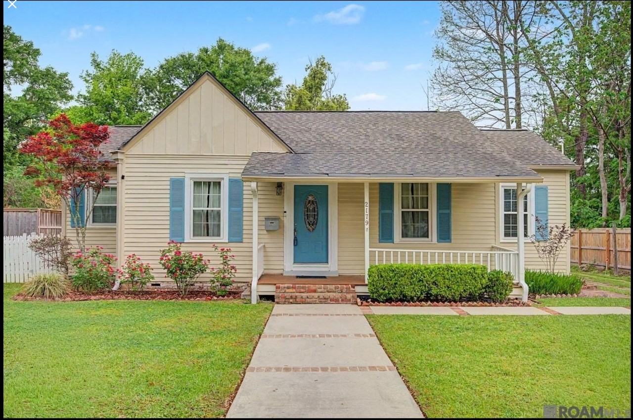 2179 Hollydale Ave - Photo 2 of 45