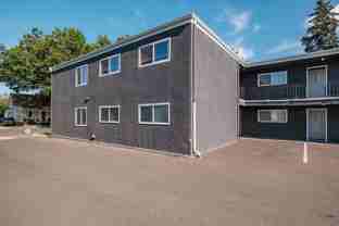 208 5th Ave Se - Photo 1 of 1