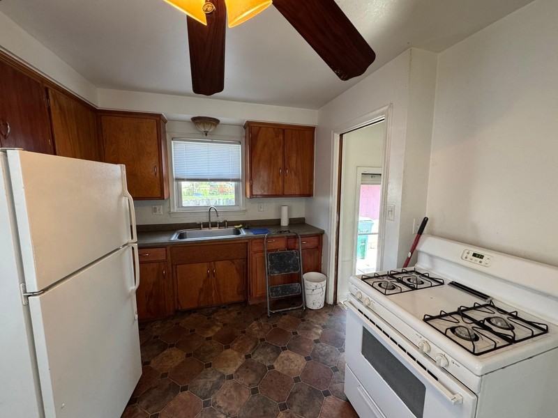 14615 Stephens Dr - Photo 4 of 22