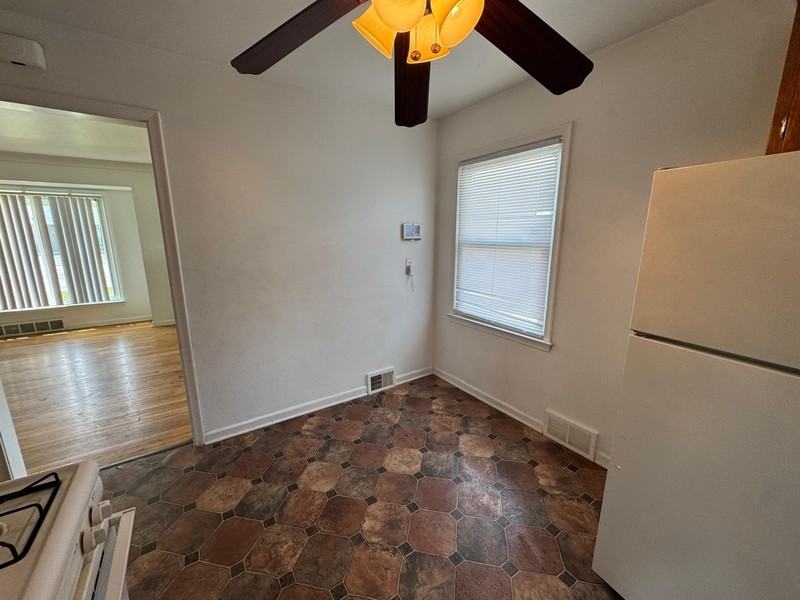 14615 Stephens Dr - Photo 5 of 22