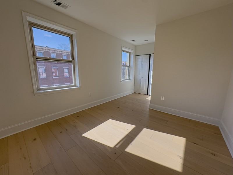 1919 Mount Vernon St - Photo 6 of 9