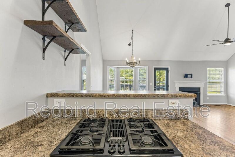 1057 Meandering Way - Photo 5 of 48