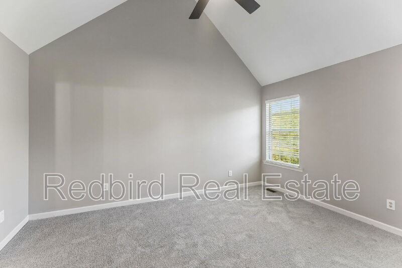 1057 Meandering Way - Photo 7 of 48