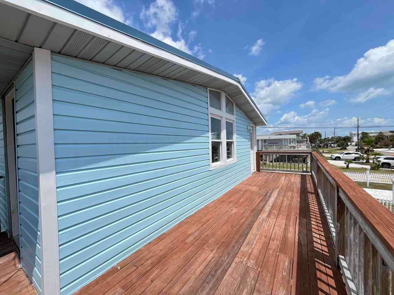 939 N Fletcher Ave Uppr - Photo 3 of 23