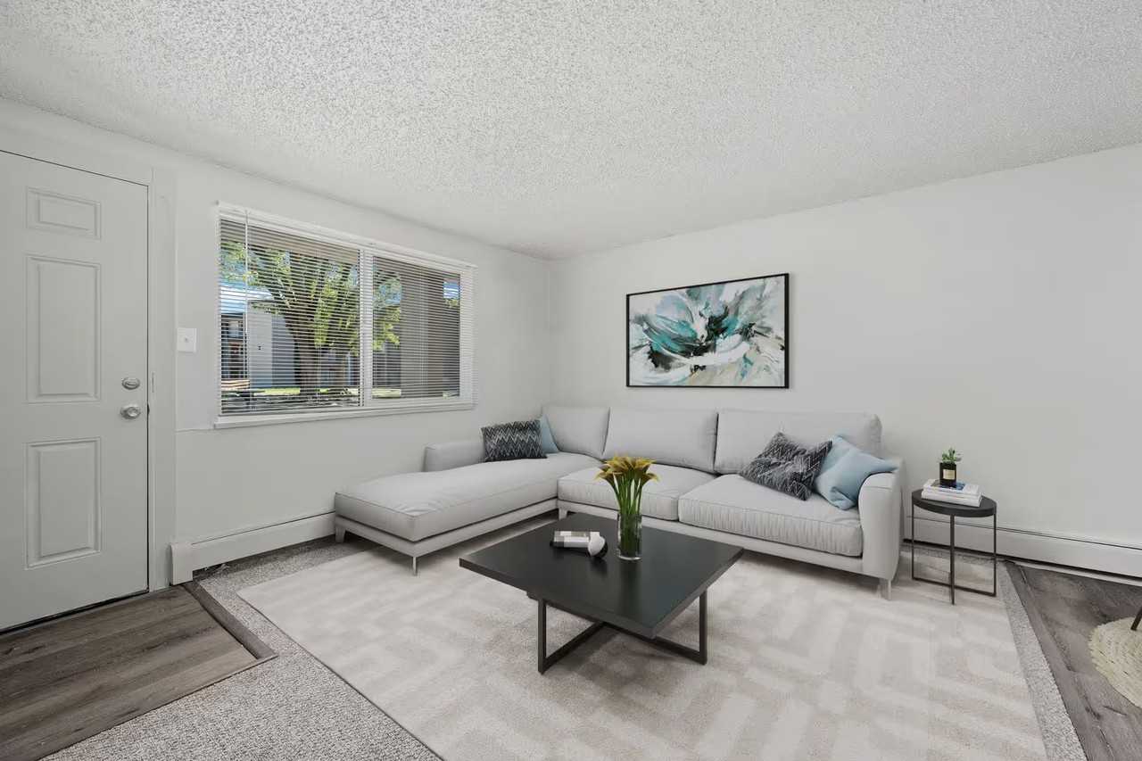Sunstone Apartments - Photo 7 of 37
