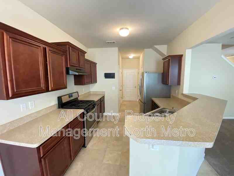 114 Kasey Dr - Photo 3 of 10