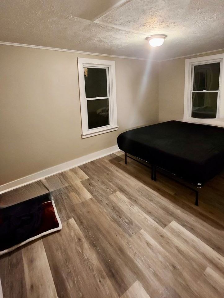 19 Bartlett Ave - Photo 4 of 11