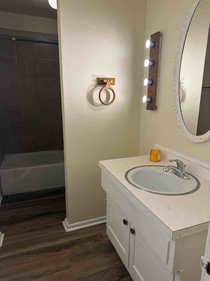 1 Winterton Ct - Photo 6 of 12
