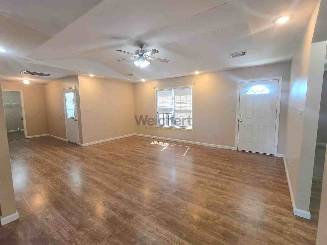 1105 N 35th St - Photo 2 of 14