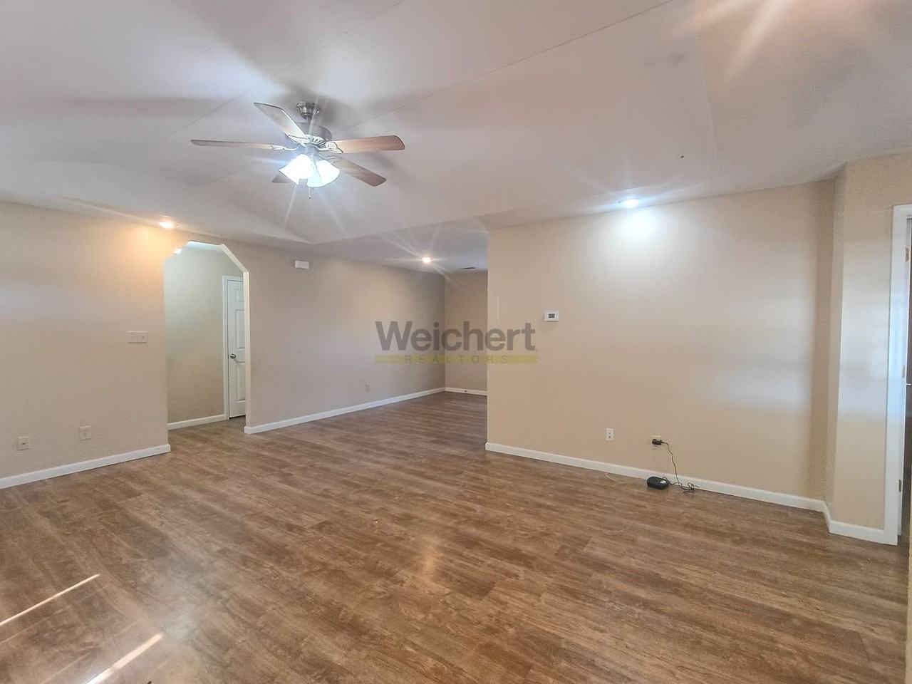 1105 N 35th St - Photo 3 of 14