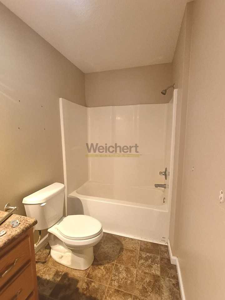 1105 N 35th St - Photo 7 of 14