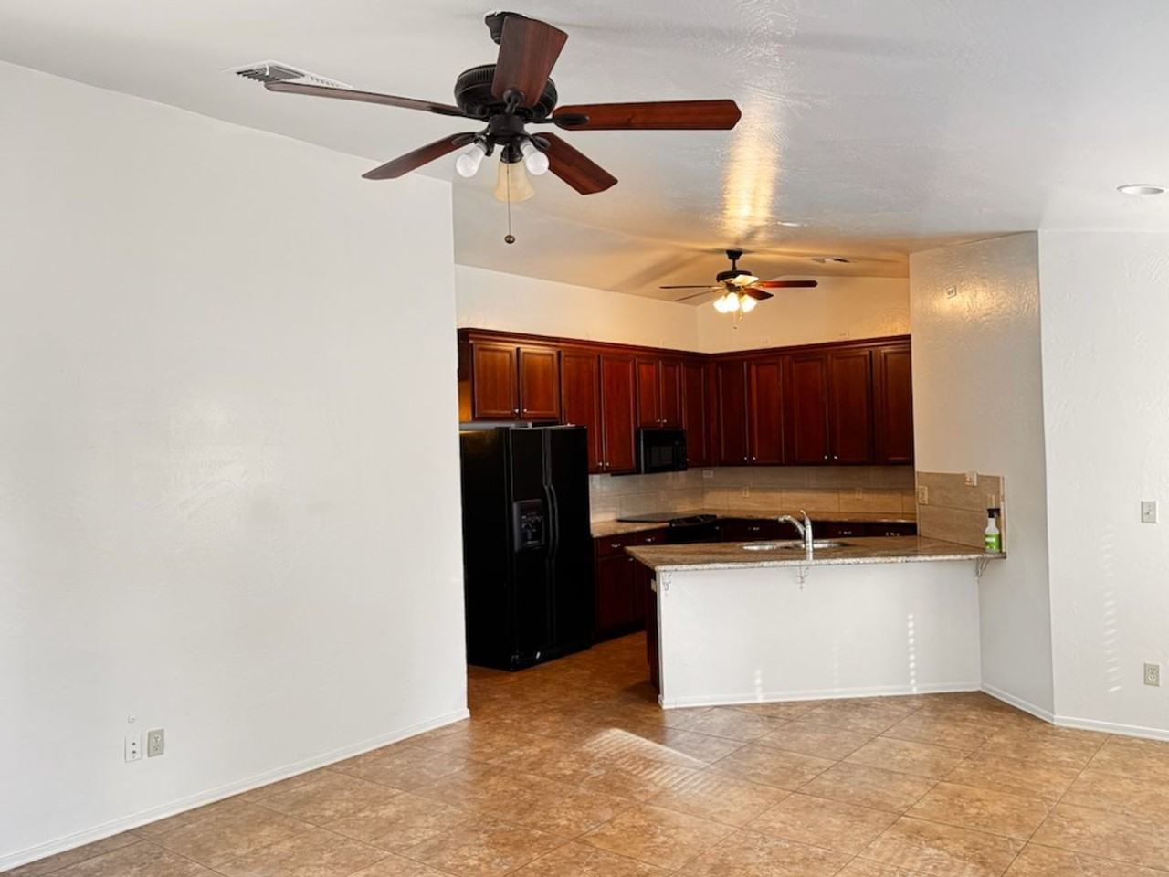 1043 S Rose - Photo 5 of 41