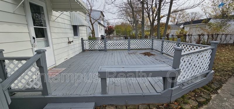 360 E 326th St - Photo 7 of 31