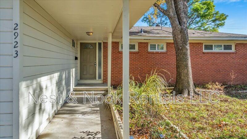 2923 S Irvington Ave - Photo 3 of 23