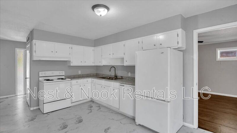 2923 S Irvington Ave - Photo 5 of 23