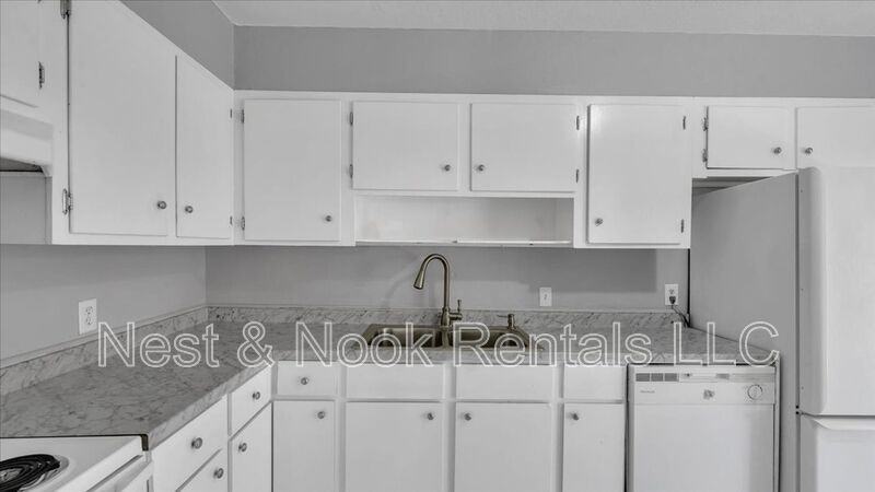 2923 S Irvington Ave - Photo 6 of 23