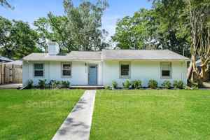 featured image of 1239 Sunset Dr