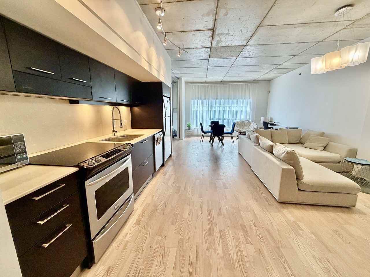 350 Boulevard De Maisonneuve Ouest #1408 - Photo 6 of 17
