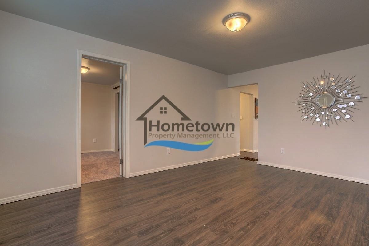 1317 E Gilbert Ave - Photo 4 of 18