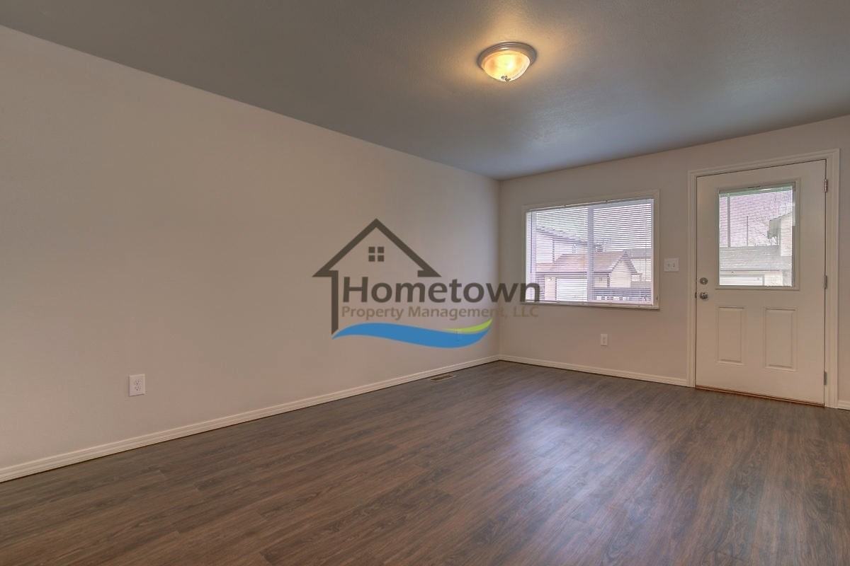 1317 E Gilbert Ave - Photo 7 of 18