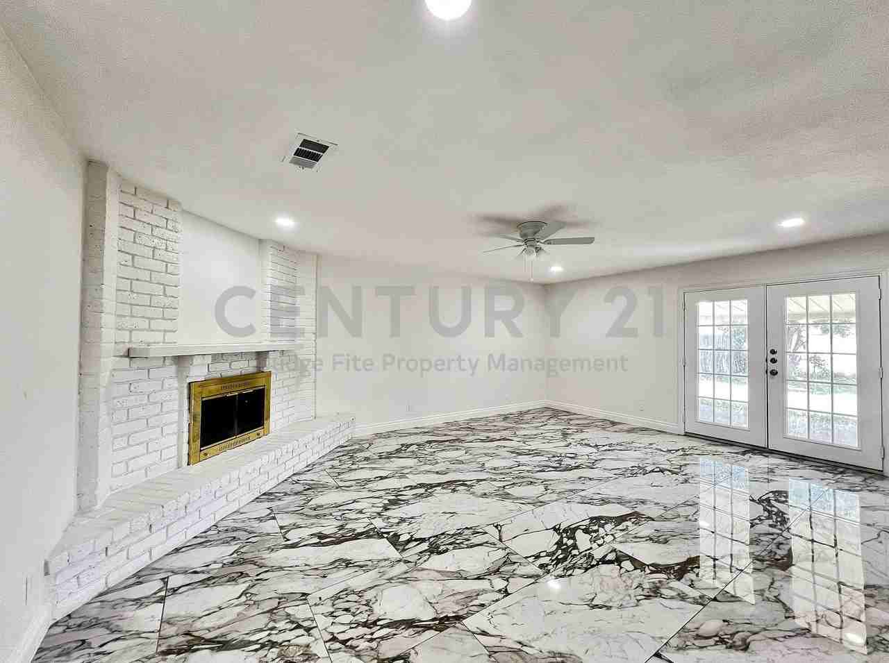 1410 Independence Trl - Photo 3 of 13