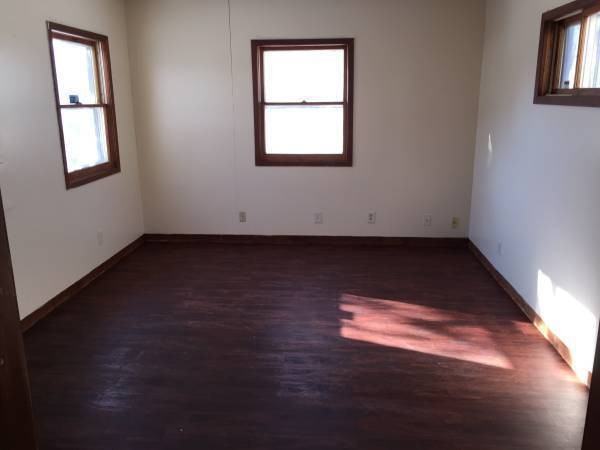 5663 N 65th St - Photo 4 of 6