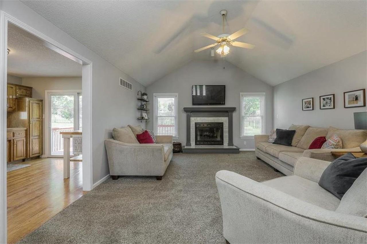 8936 Ne 109th St - Photo 4 of 30
