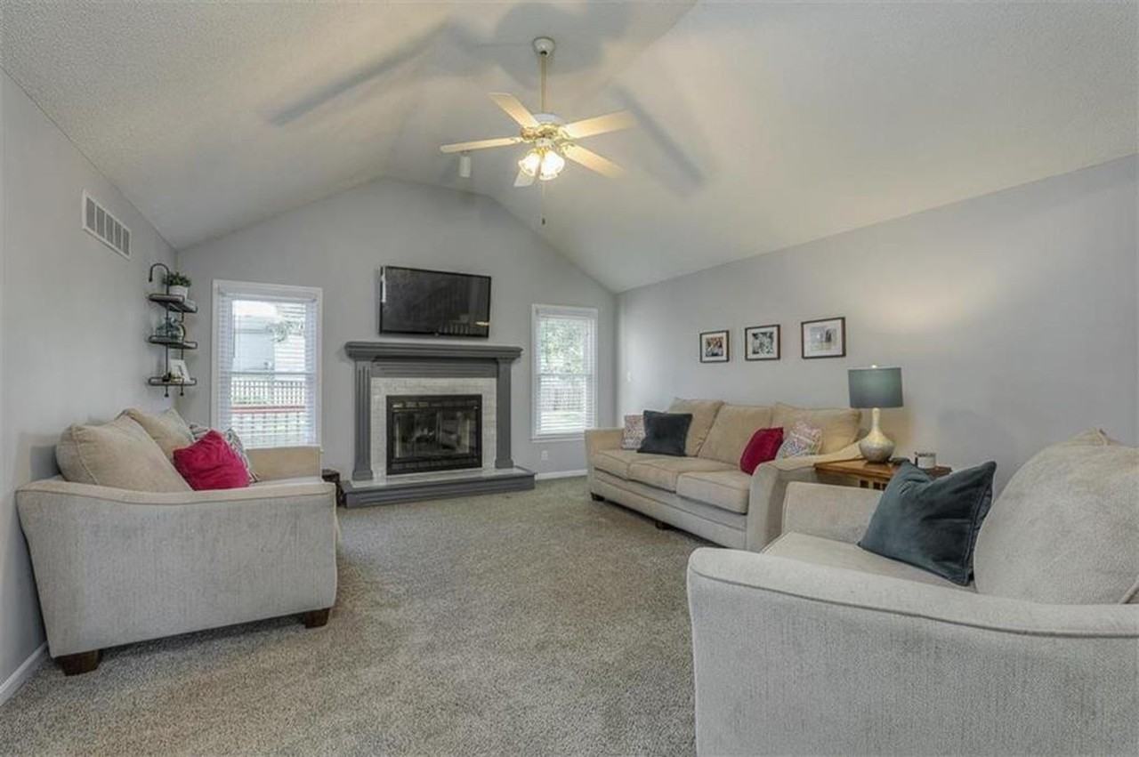 8936 Ne 109th St - Photo 5 of 30