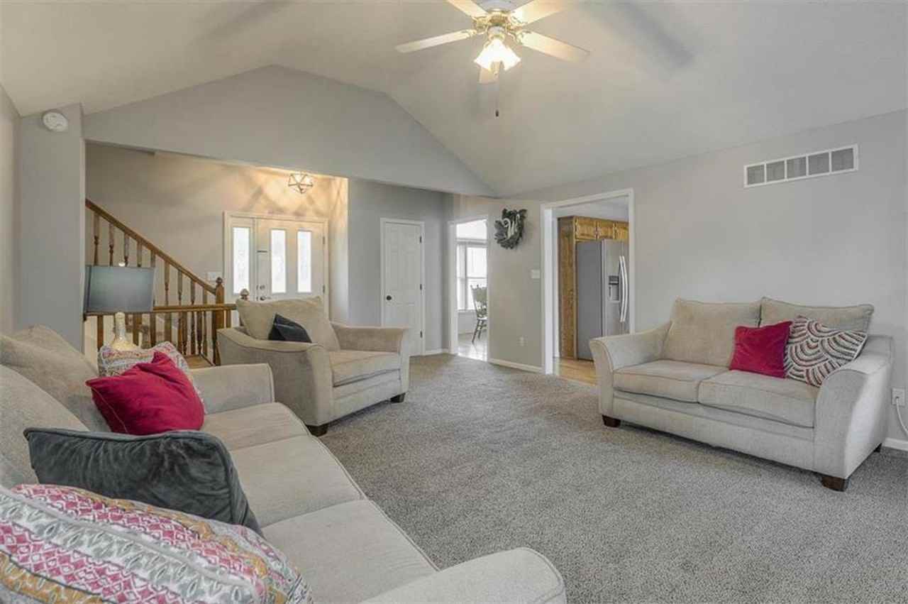 8936 Ne 109th St - Photo 6 of 30