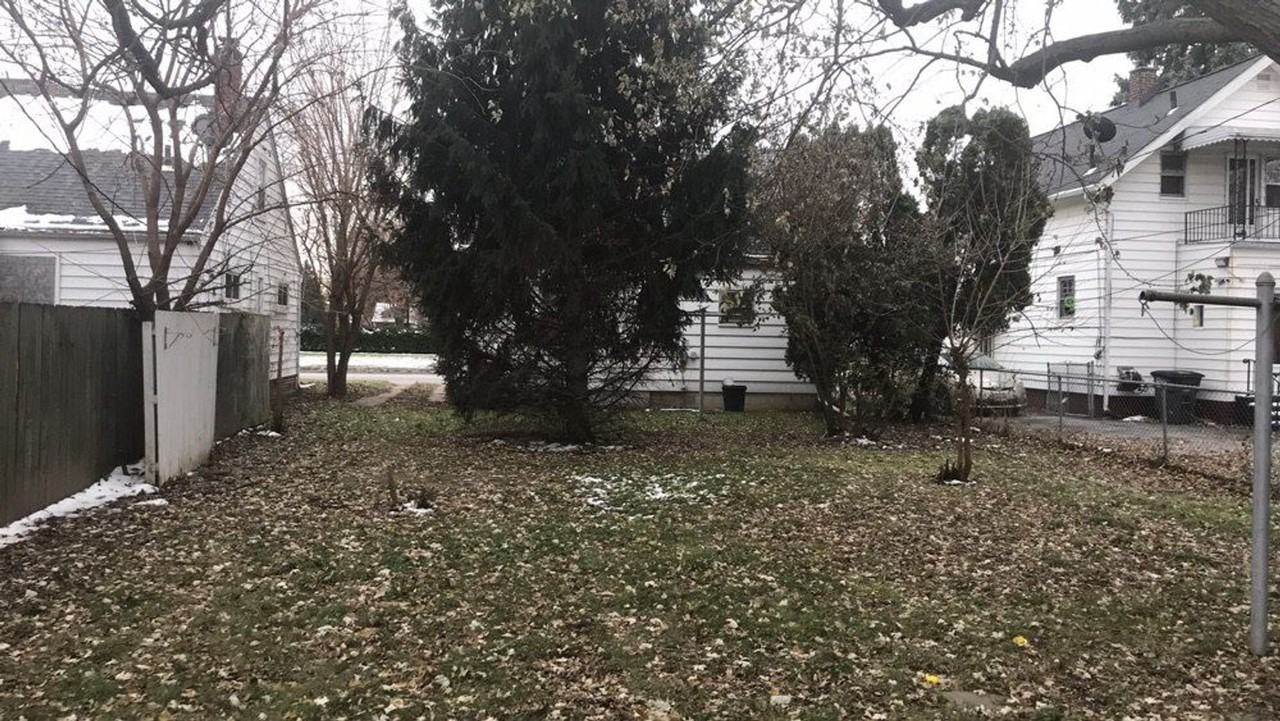 405 E Manhattan Blvd - Photo 2 of 2