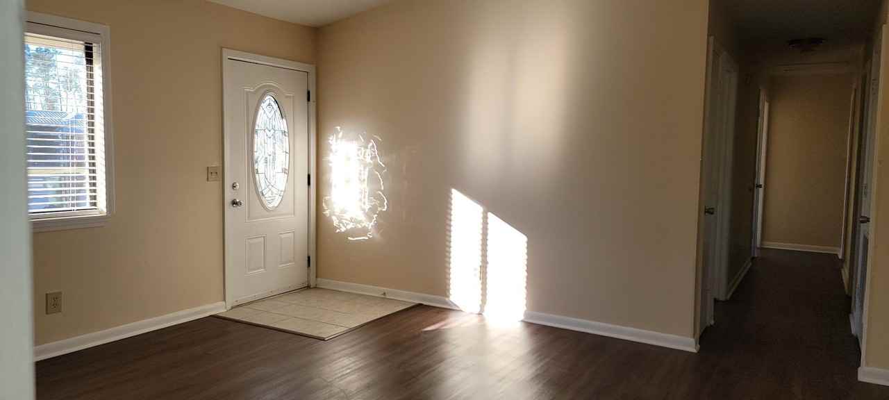 202 Acme Ln - Photo 2 of 14