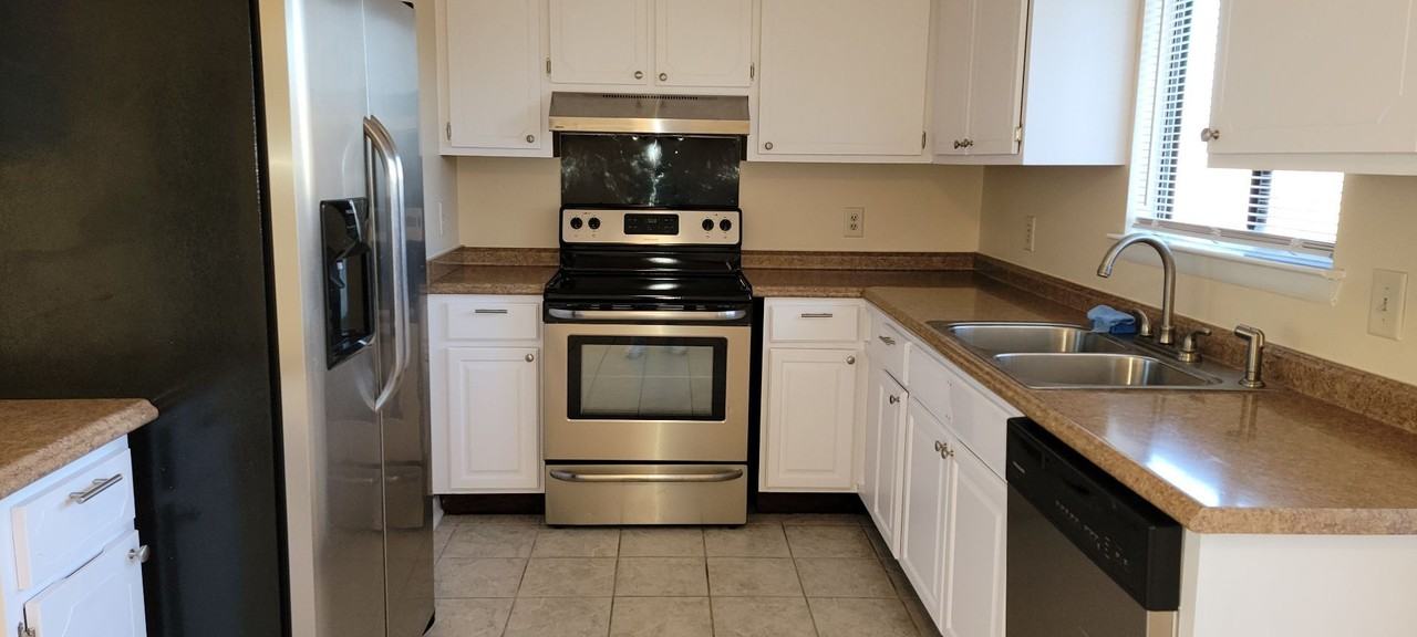 202 Acme Ln - Photo 5 of 14
