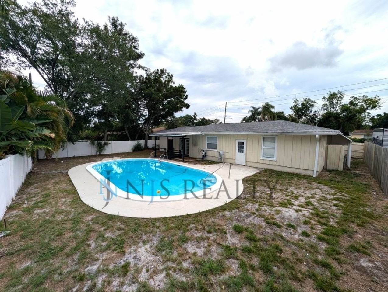 1342 Belleair Rd - Photo 3 of 29