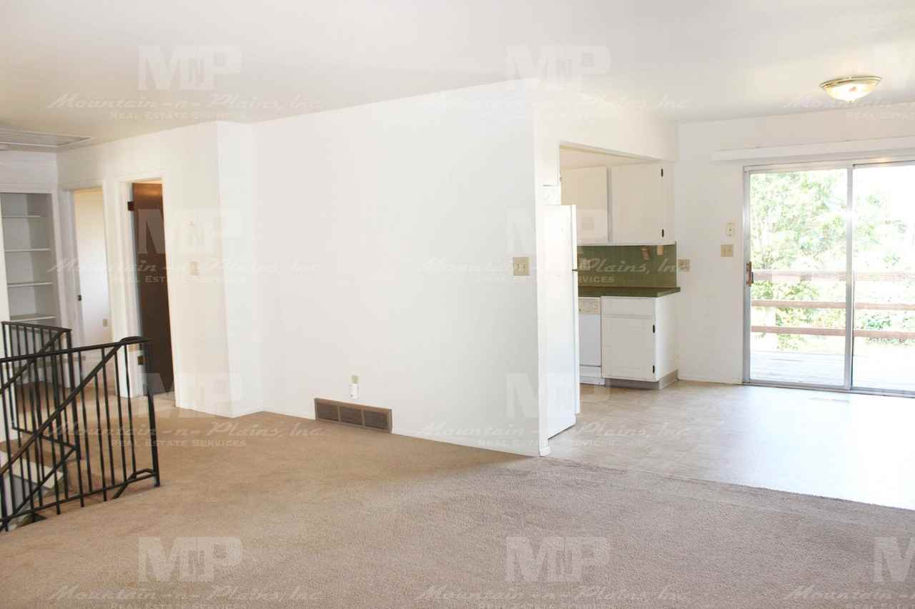 1205 Fuqua Dr - Photo 3 of 18