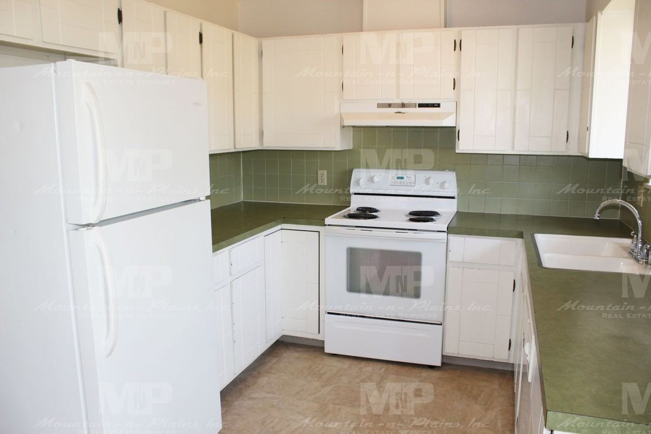 1205 Fuqua Dr - Photo 4 of 18