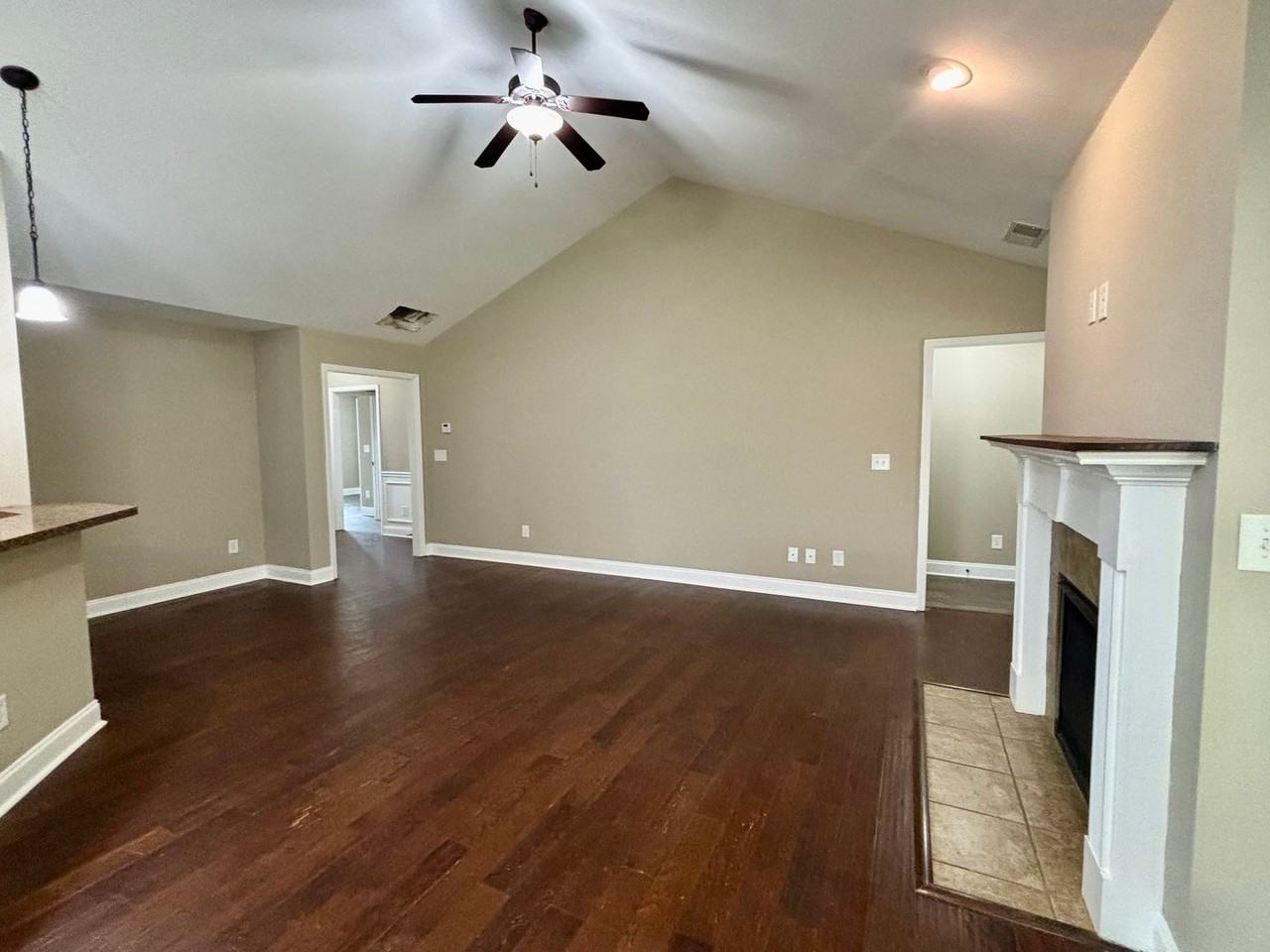 4668 Hidden Creek Dr - Photo 3 of 26