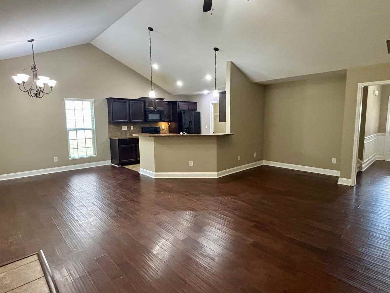 4668 Hidden Creek Dr - Photo 4 of 26