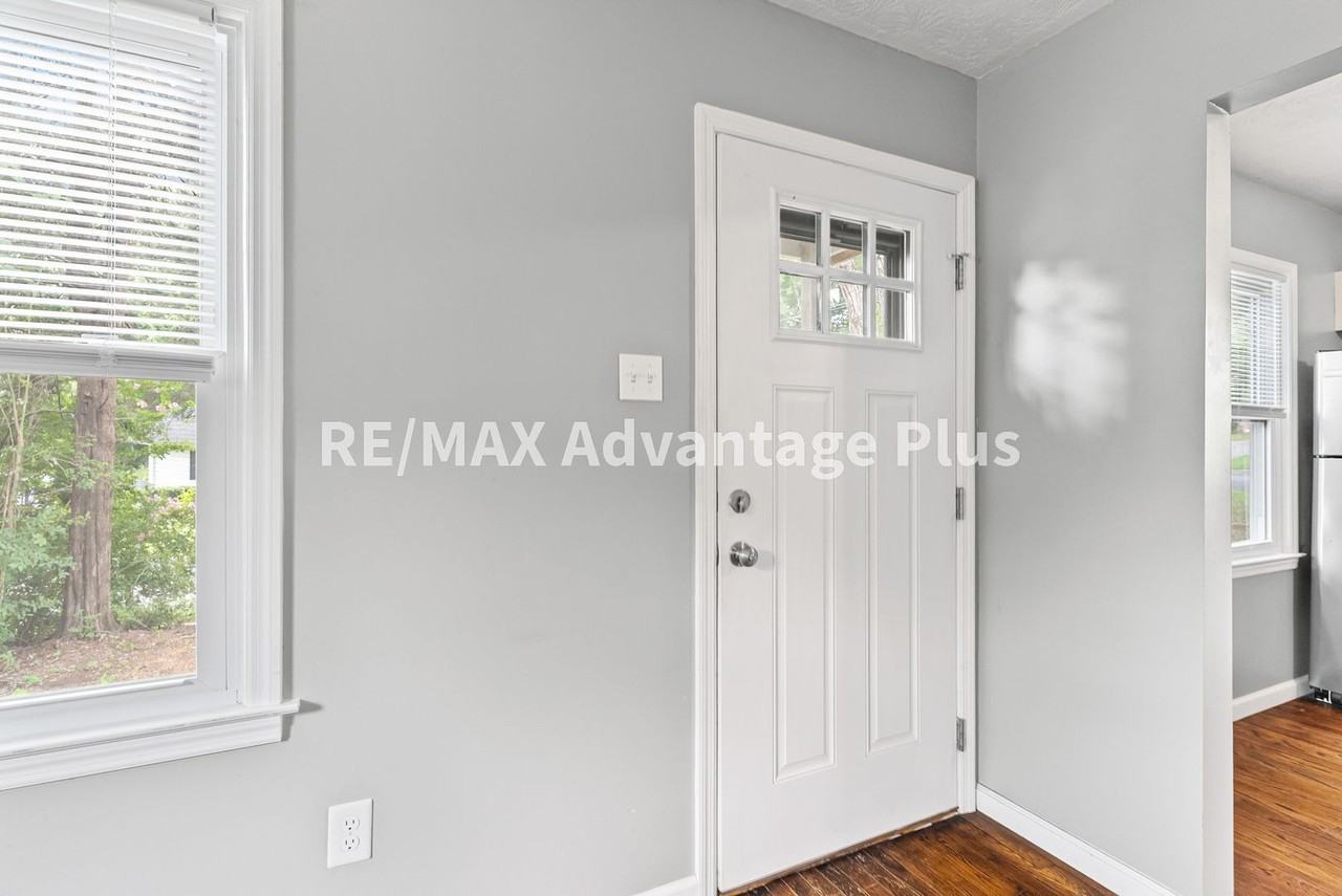 200 Gross St - Photo 3 of 46