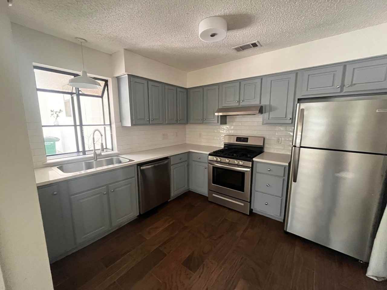 2407A Winsted Ln - Photo 7 of 16