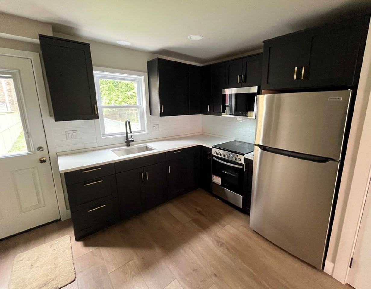 72 Howard Ave - Photo 2 of 11