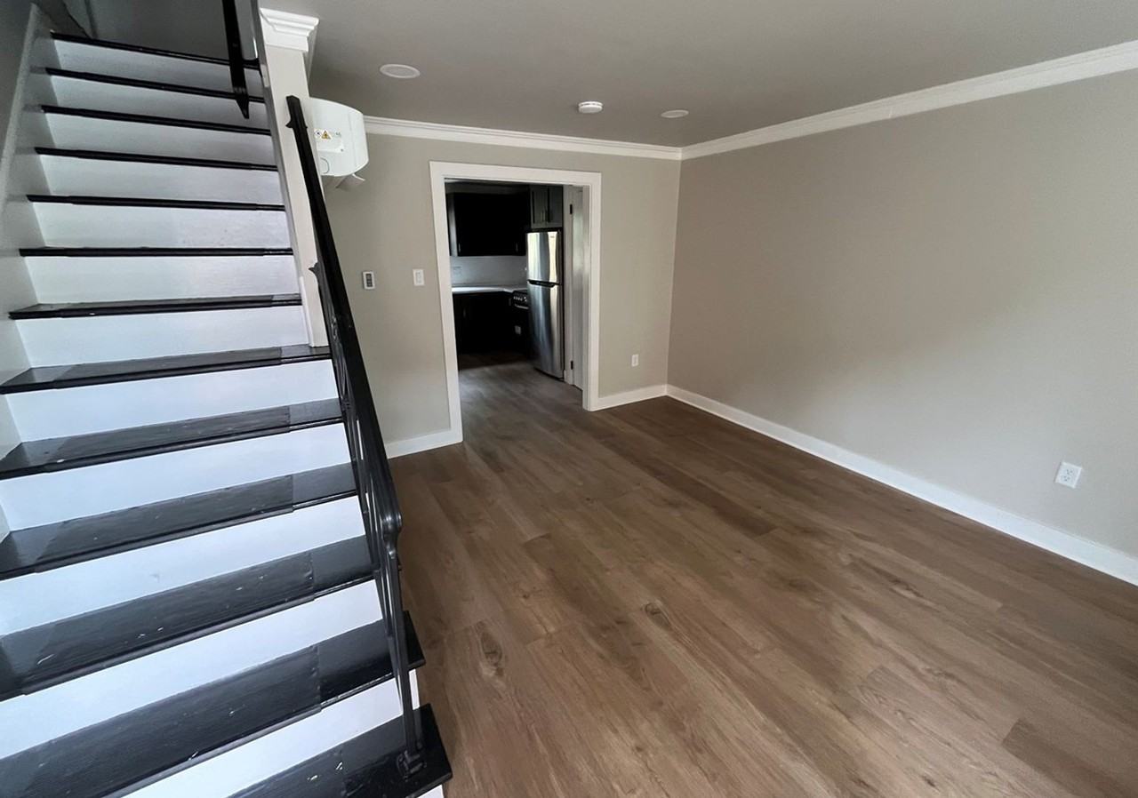 72 Howard Ave - Photo 3 of 11