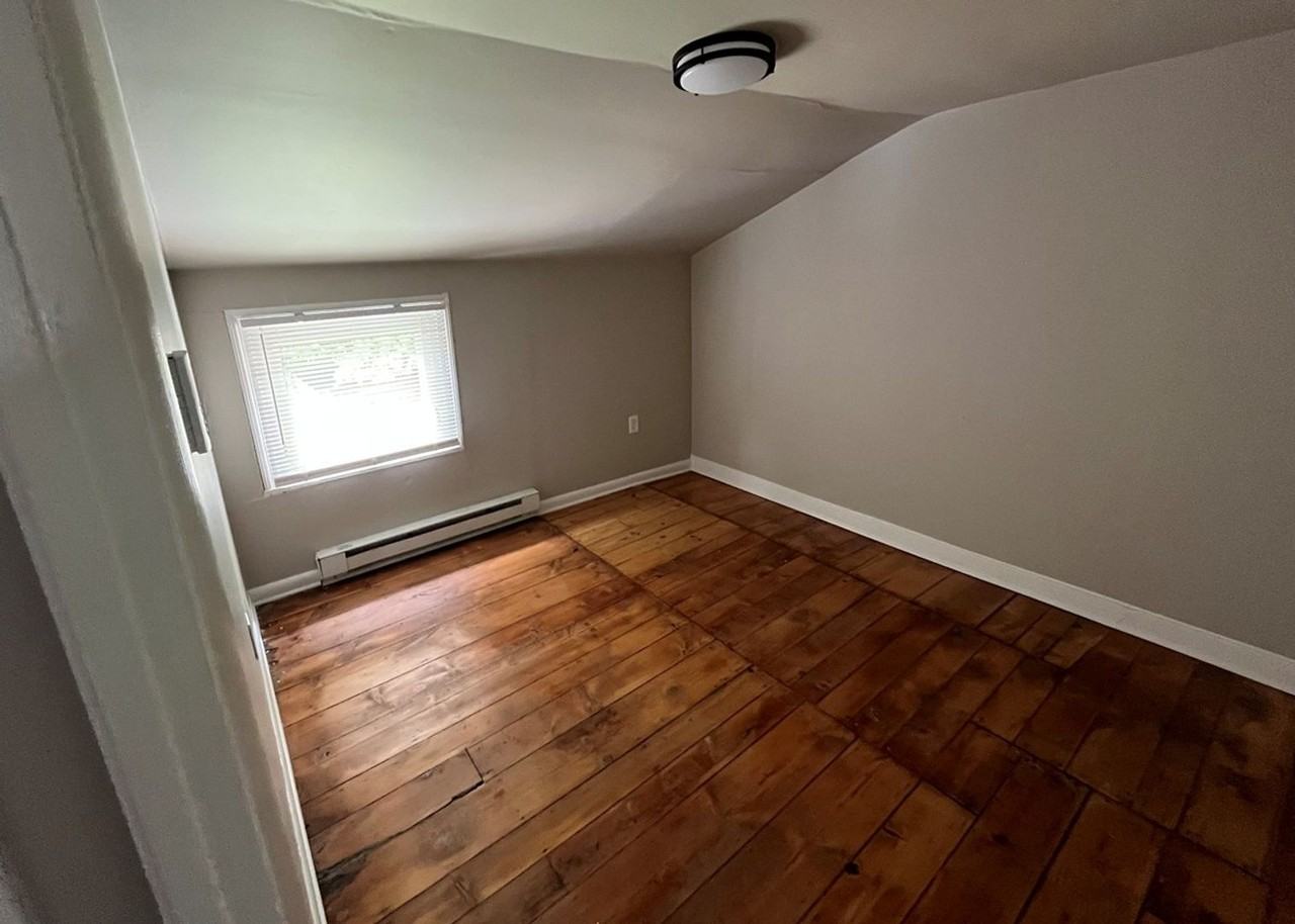 72 Howard Ave - Photo 5 of 11