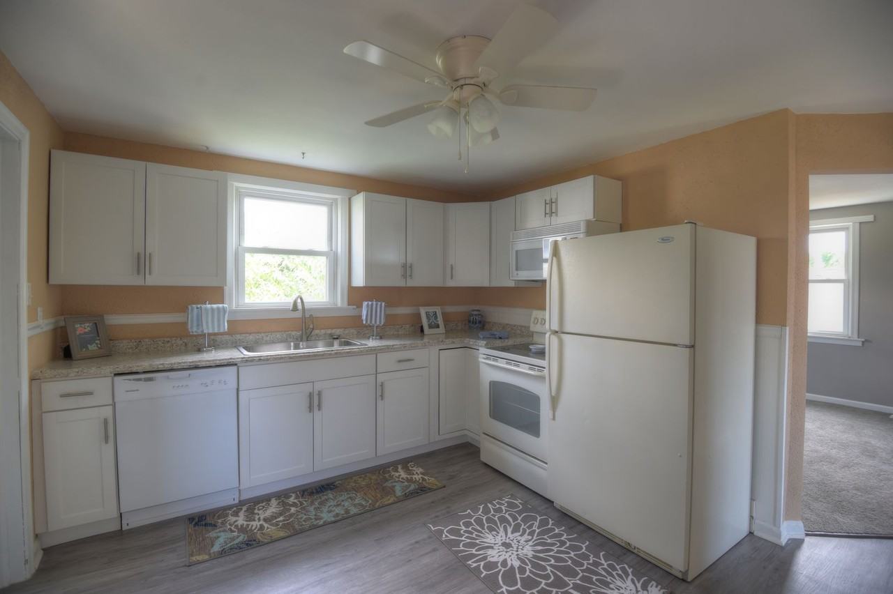 742 Lemington St - Photo 2 of 27