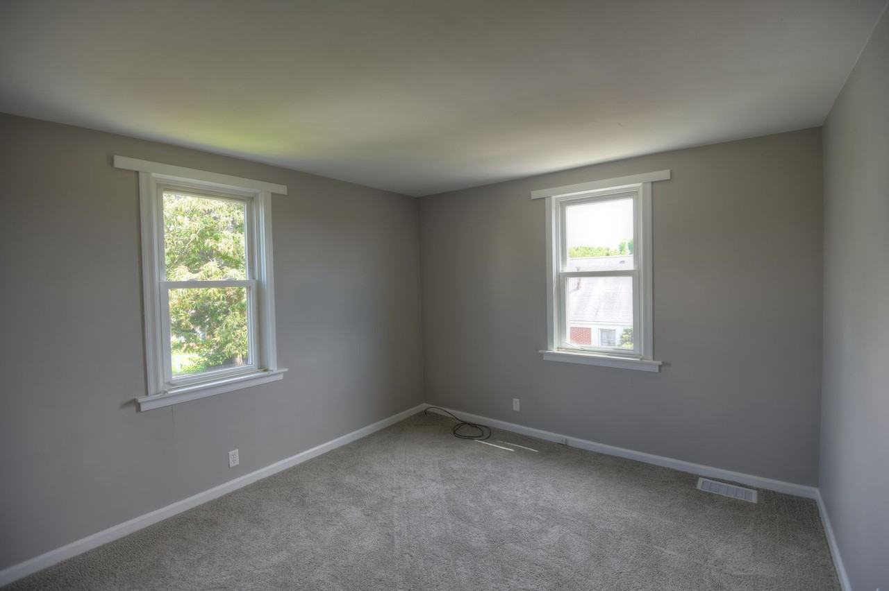 742 Lemington St - Photo 5 of 27