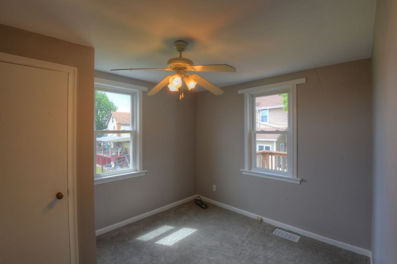 742 Lemington St - Photo 7 of 27