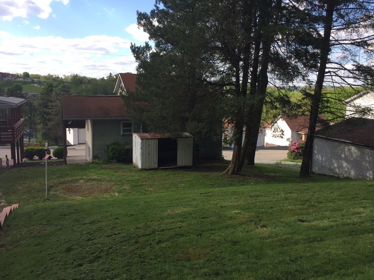 10404 Lilac St - Photo 4 of 4